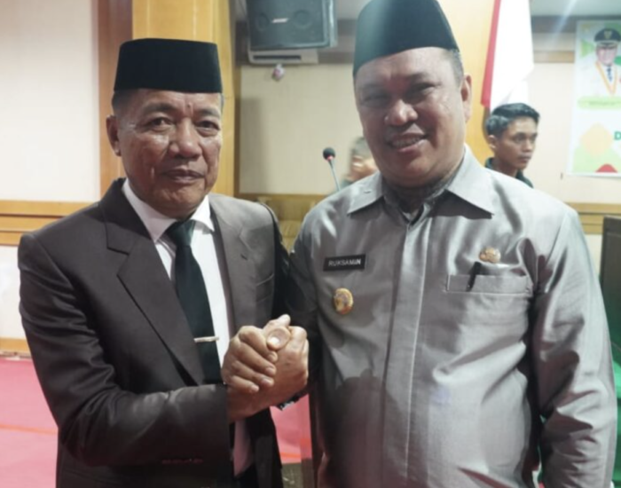 Suharto Kasim Panto Duduki Kursi Sekretaris DPRD Konut